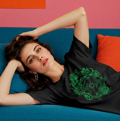 Classic Wizard of Oz eco tee with Royalty Crest character art